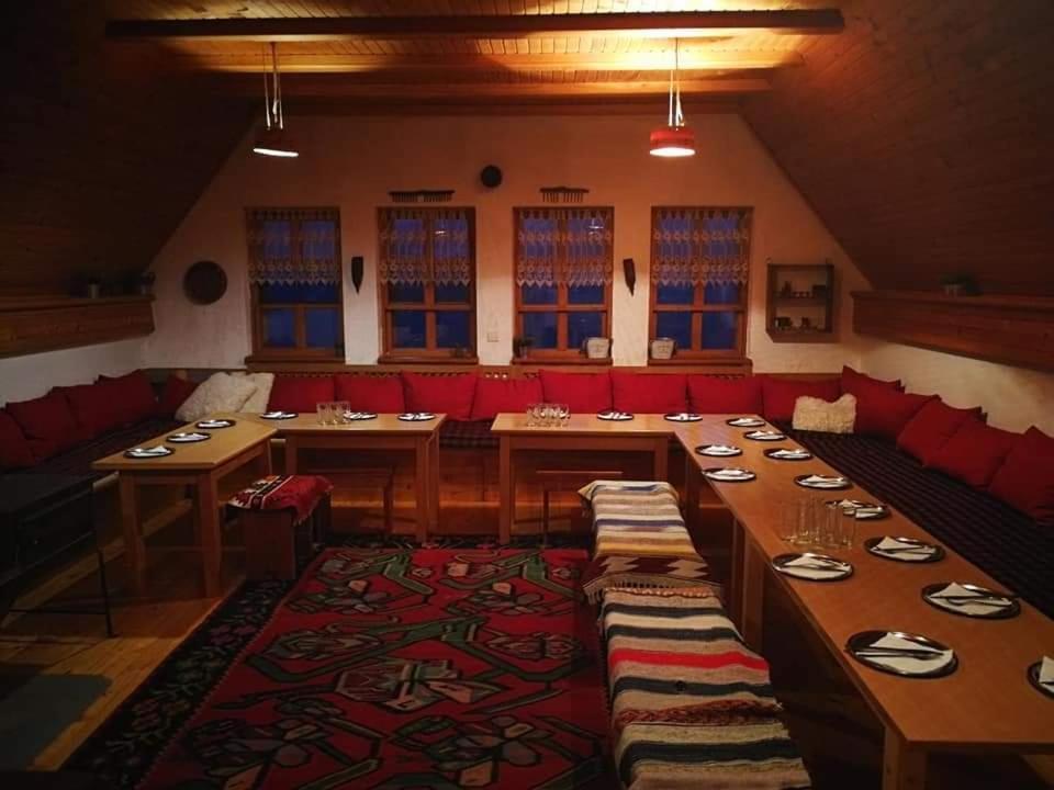 Natura As Gornji Lukomir Exteriör bild